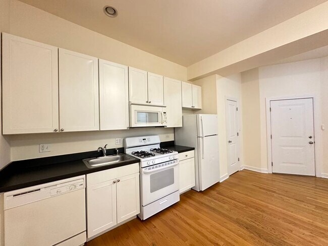 Foto del edificio - 4715 N Sheridan Rd