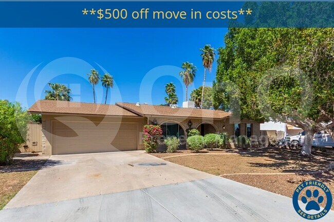 Photo - 2502 E Sahuaro Dr House