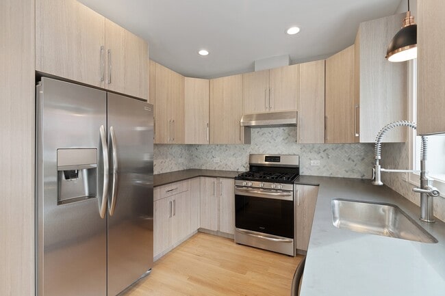 Building Photo - 6834 W 65th St