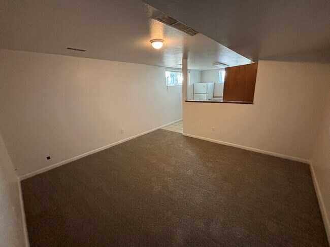 Building Photo - 2435 9th Ave