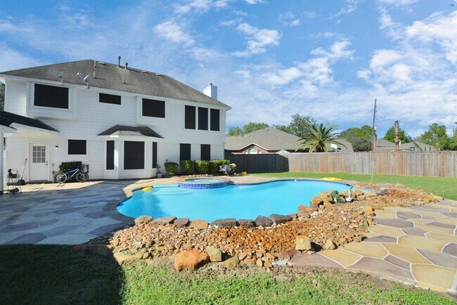 Building Photo - 5822 Mitre Peak Ln