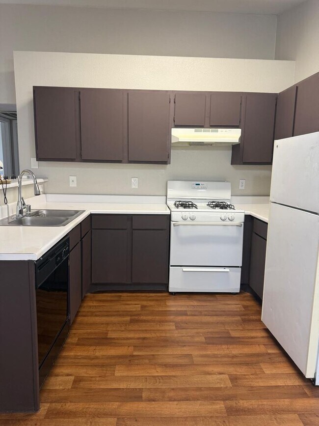 Building Photo - Ready for Move In.  One Month Free Rent