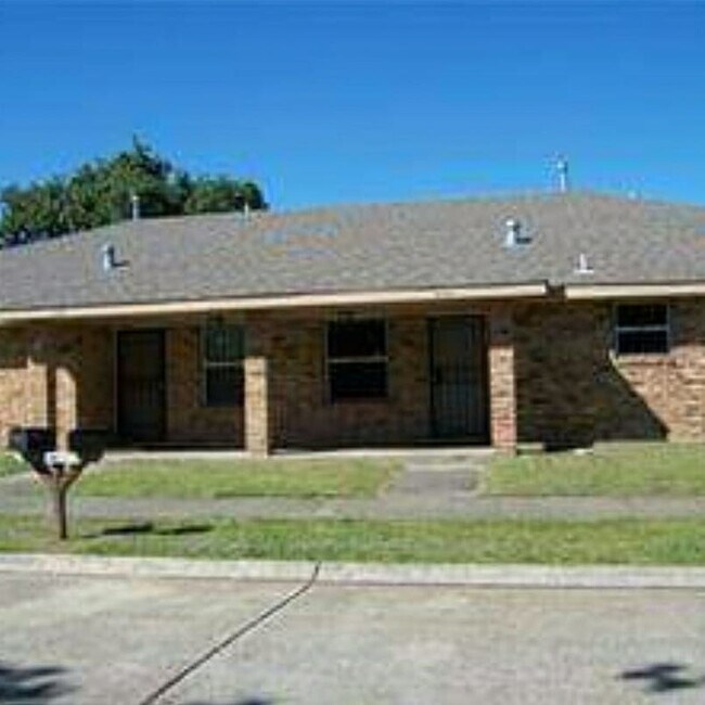 Foto del edificio - 8941 Middleboro Rd