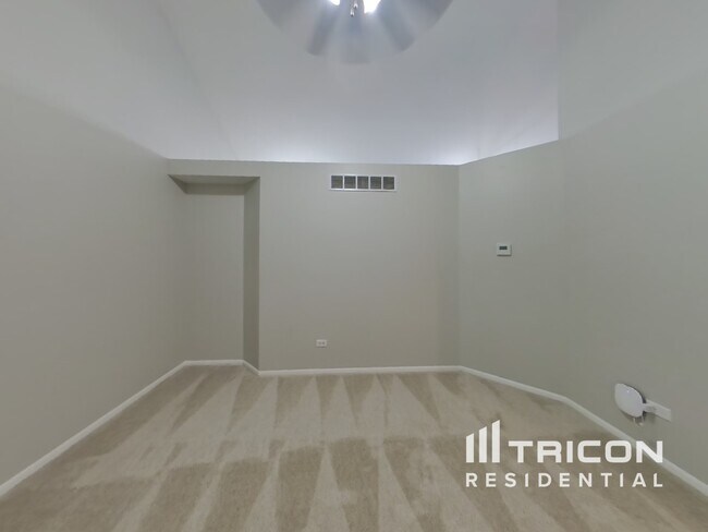Foto del edificio - 1414 Lakewood Dr