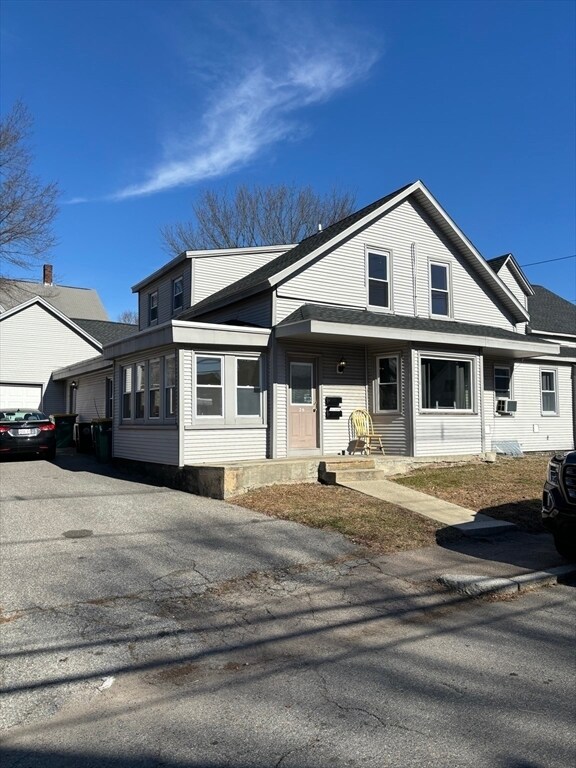 Primary Photo - 26 Fisher St