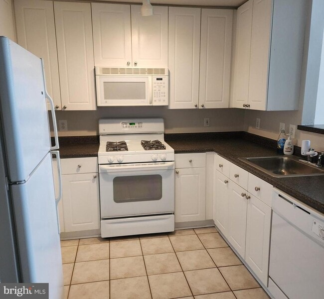 Foto del edificio - 2791 Centerboro Dr
