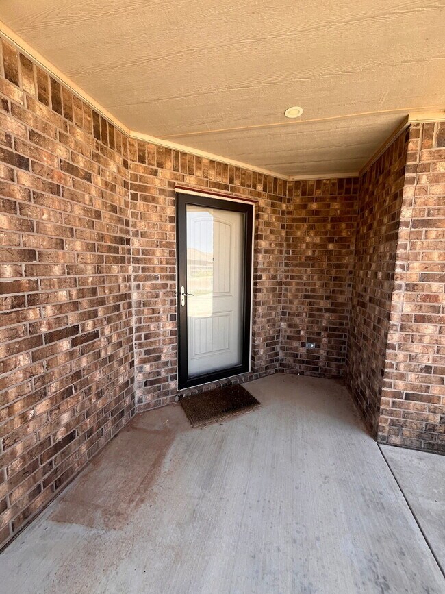 Foto del edificio - Spacious 3/2/2 Near Preston Manor