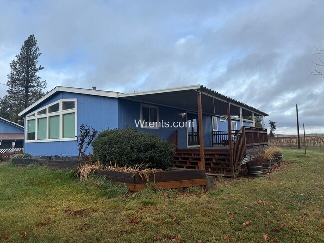 Foto del edificio - Coming in January! Country Living Homestead Rental