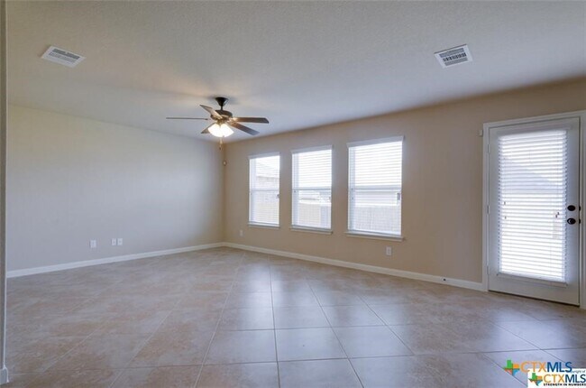 Building Photo - 271 Limestone Creek