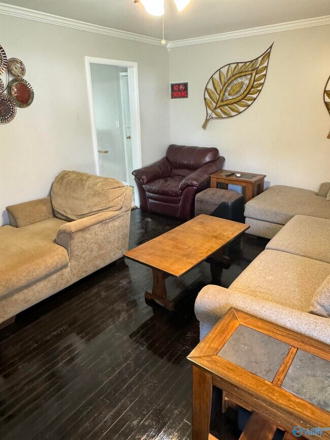 Foto del edificio - 2511 Gunnison Ln NW