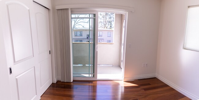 Foto del edificio - 5906 Murietta Ave