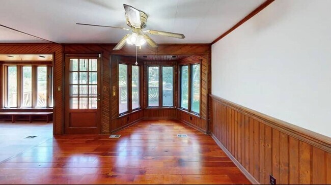 Foto del edificio - 1501 NY 9G LLC