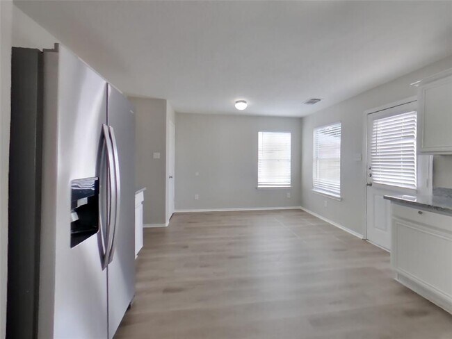 Building Photo - 20811 Mossy Hill Ln