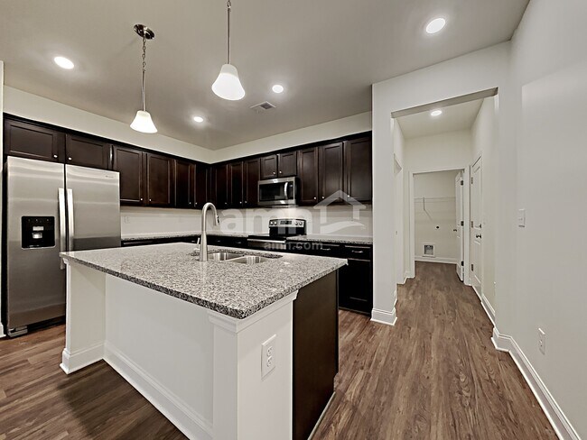 Foto del edificio - 5125 Coppage Ct