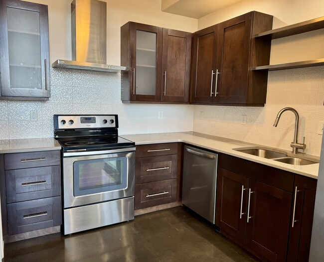 Photo - 1900 Eastland Ave Apartment