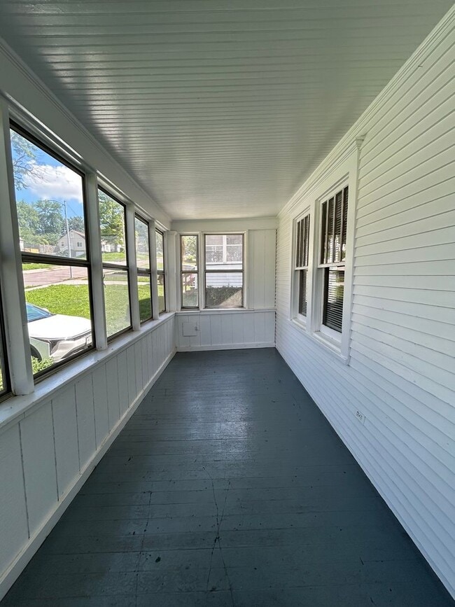 Building Photo - 3516 N 47th Ave