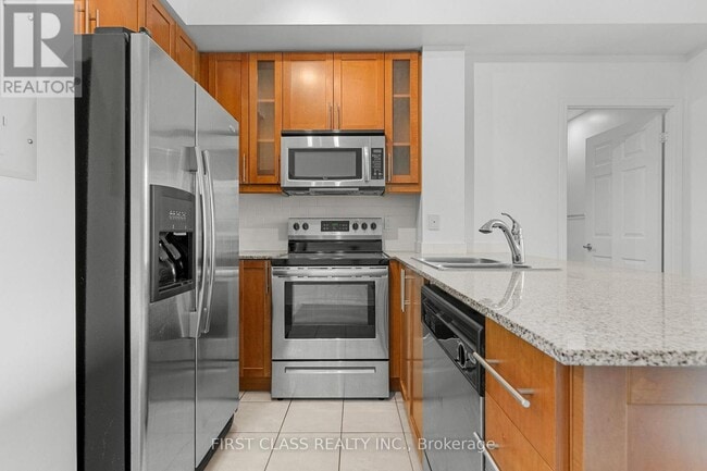 Building Photo - 18 Holmes Ave