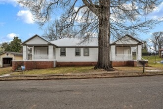 Building Photo - 210 Alvin St