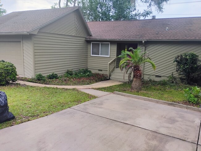 3058 Bayshore Drive - 3058 Bayshore Dr
