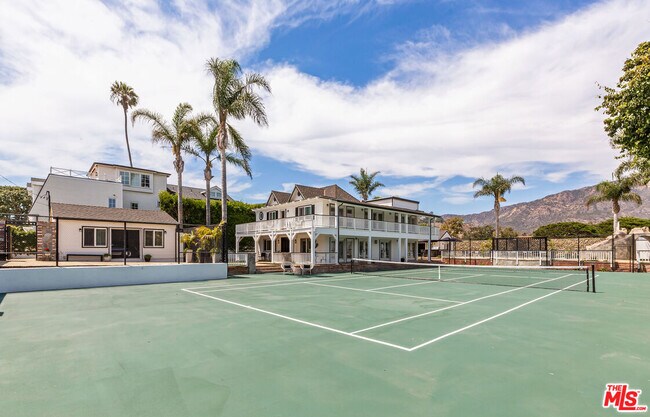 Foto del edificio - 23457 Malibu Colony Rd