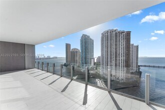 Building Photo - 300 Biscayne Blvd