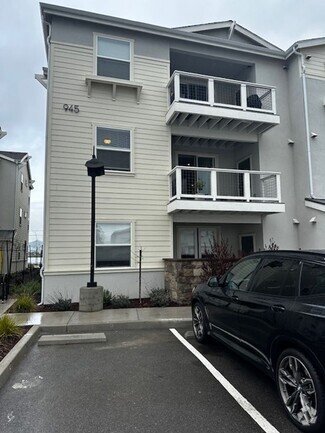 Building Photo - 945 Madonna Rd
