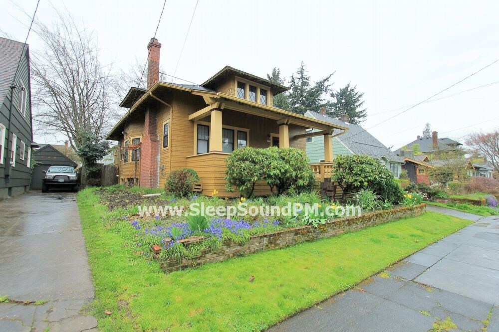 Foto principal - 2955 NE 60th Ave