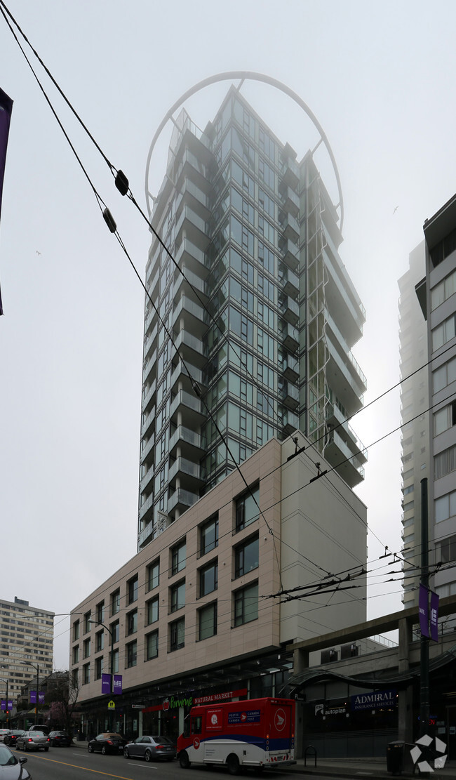 Building Photo - Alexandra