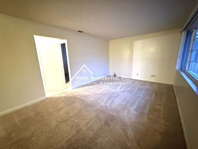 Foto del edificio - Wonderful 2bd/1ba Wheatland Duplex!