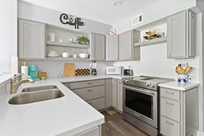 Building Photo - 12301 Jamaica Ave