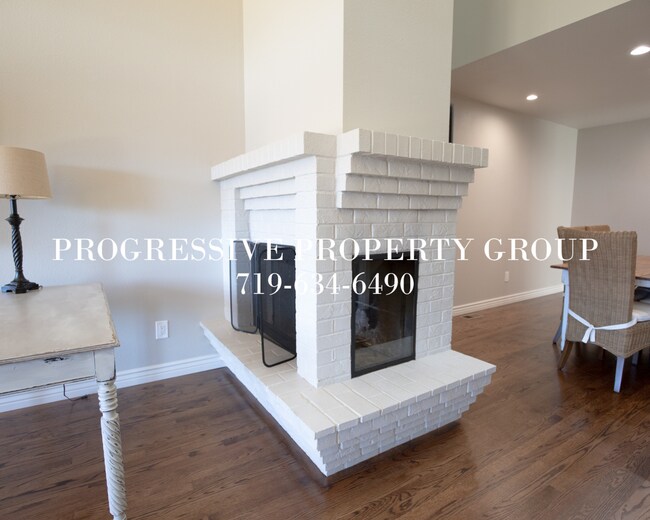 Foto del edificio - 1120 Hill Cir