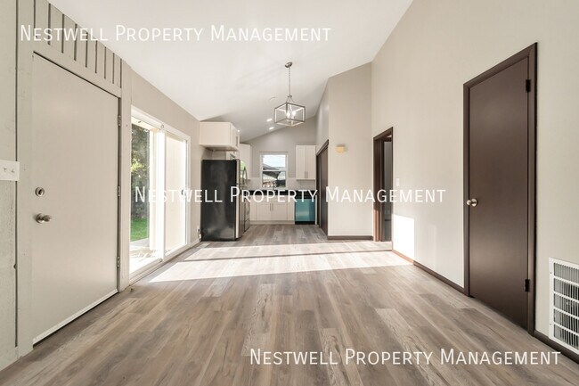 Foto del edificio - 4571 S Wellington St