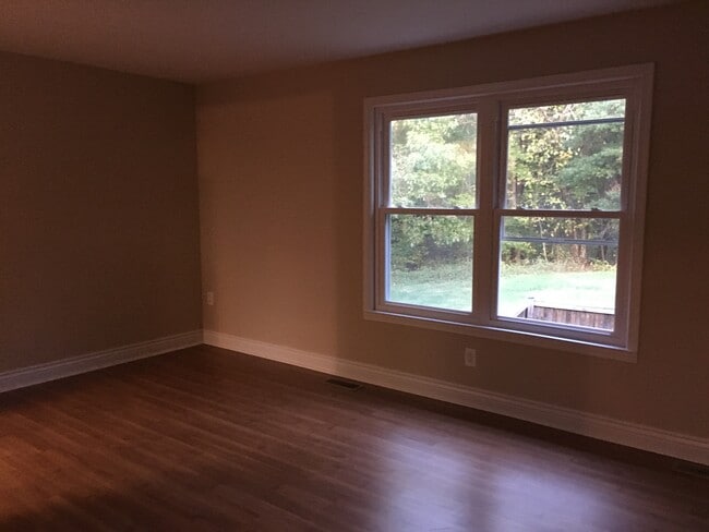 Building Photo - 1817 Oriole Ct