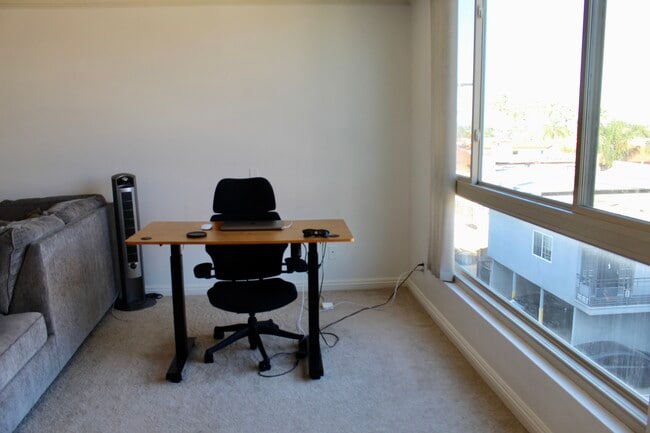 Office Space #1 - 3939 Illinois St