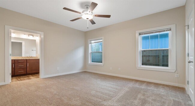 Building Photo - 1721 W Intendencia St