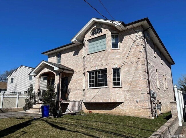 Foto del edificio - 256-07 60th Ave