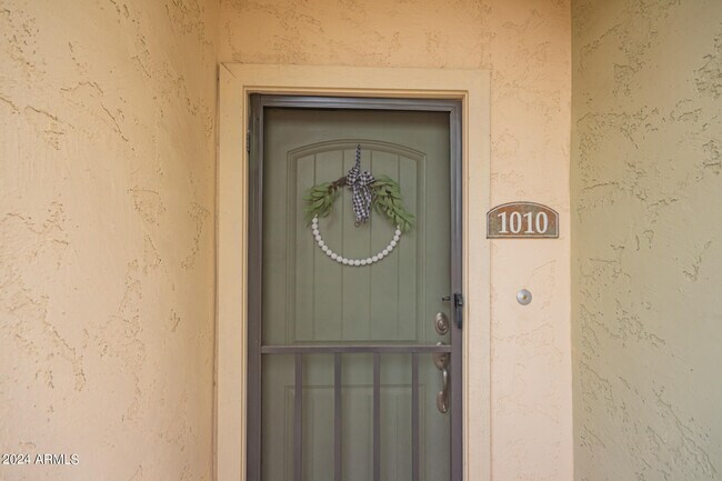 Foto del edificio - 10757 N 74th St
