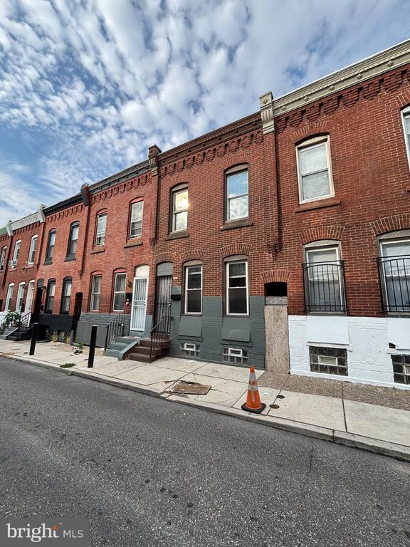 Building Photo - 2054 Bellmore St