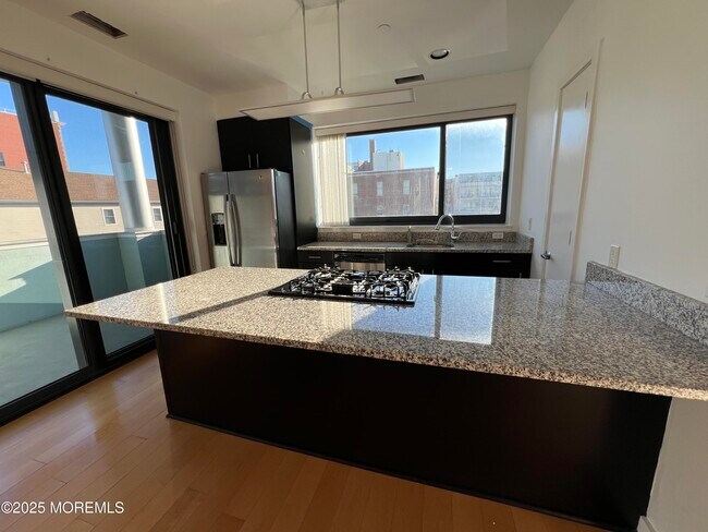 Foto del edificio - 510 Monroe Ave