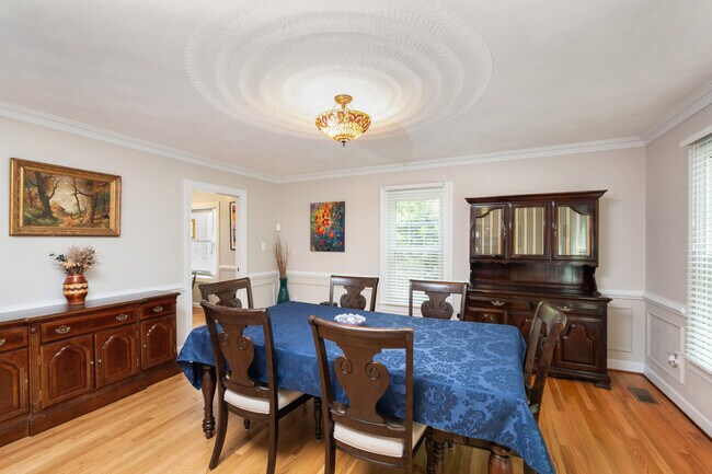 Foto del edificio - 338 W Olney Rd