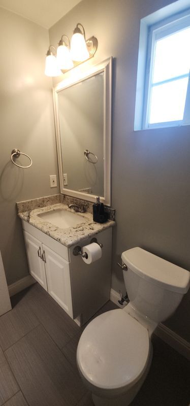 Foto del edificio - 1608 E Banyan Ct