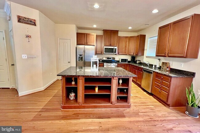 Foto del edificio - 4905 Potomac Highlands Cir