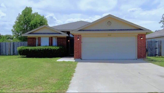 Foto del edificio - 8177 Shadywood Dr