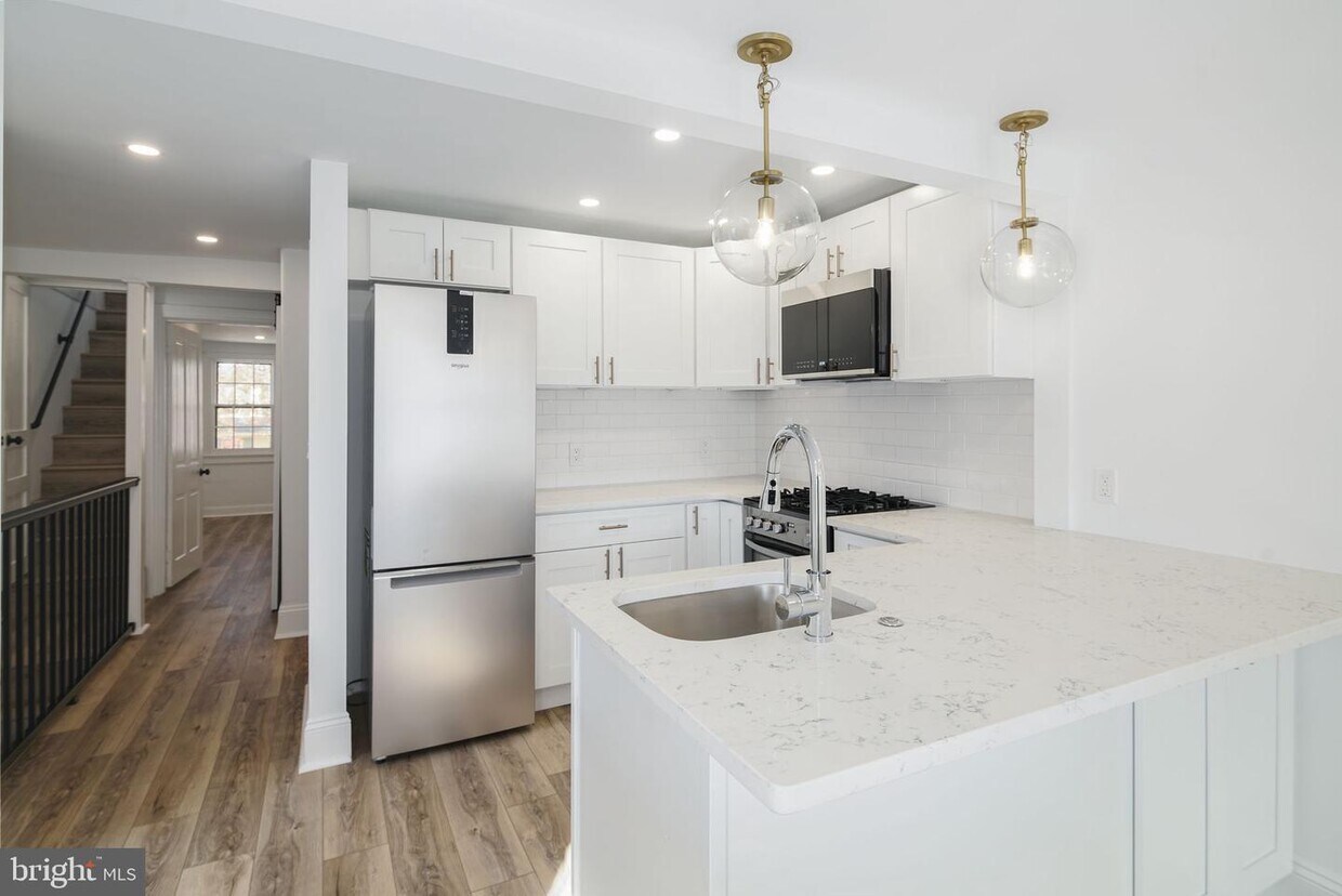 256 Kings Hwy E, Haddonfield, NJ 08033 Townhome Rentals in Haddonfield NJ