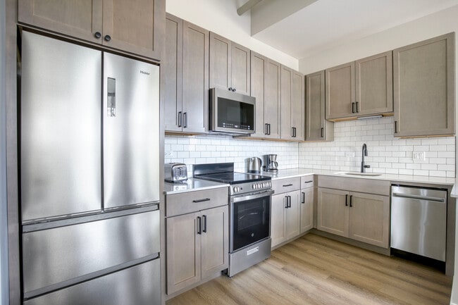 Foto del edificio - 5600 N Sheridan Rd