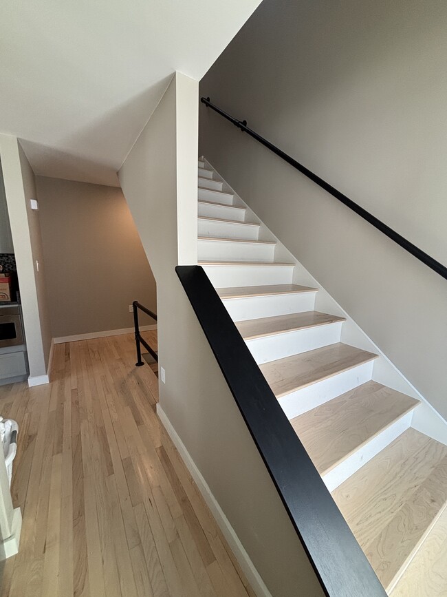 Building Photo - 18 Ocean St