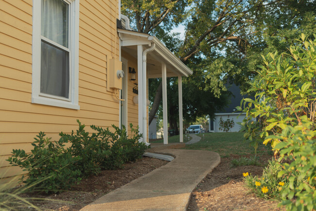 Side Entrance - 607 Monticello Ave