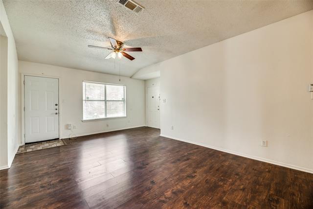 Foto del edificio - 10340 Blackjack Oaks Dr