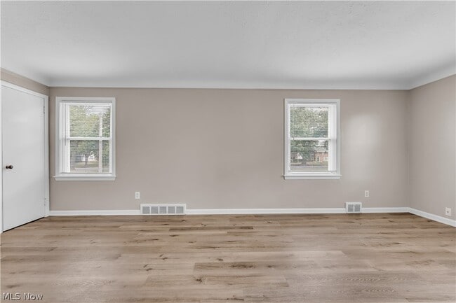 Building Photo - 10008 Edgepark Dr