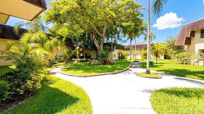Building Photo - 9100 SW 137th Ter